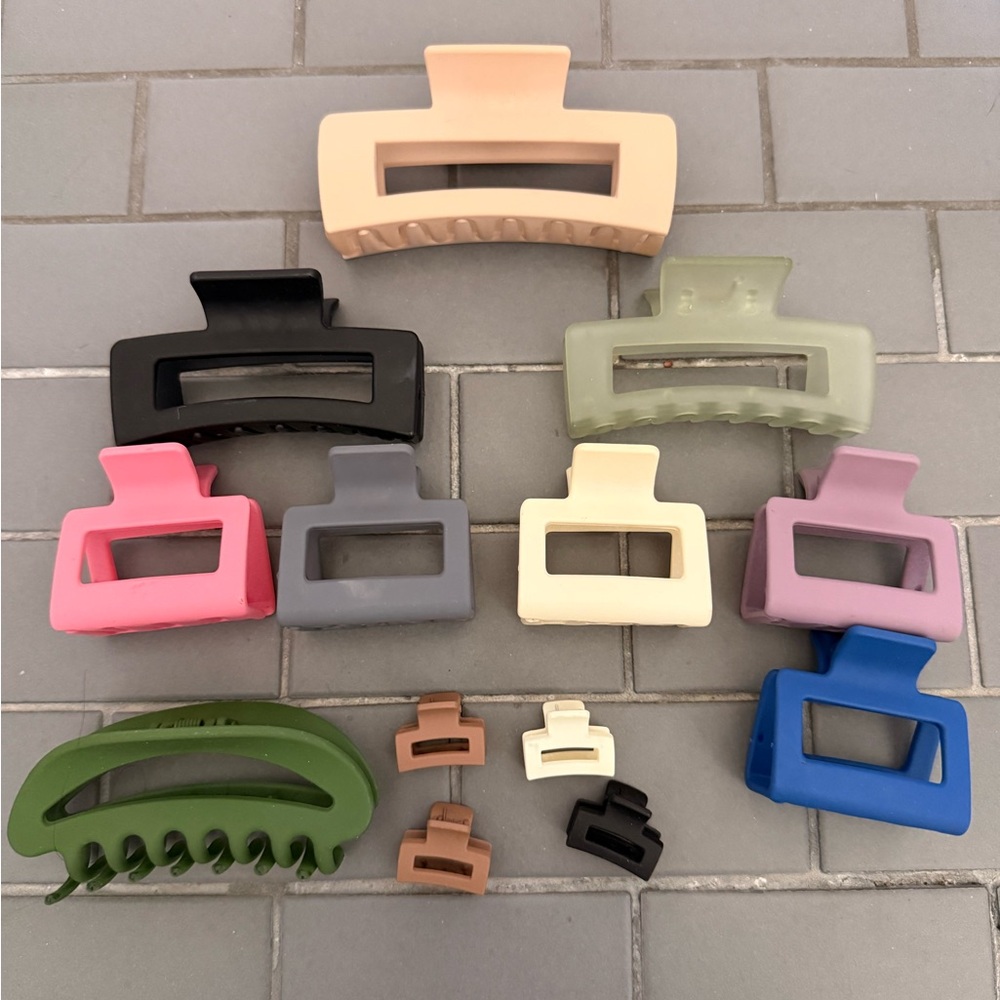 Assorted accessories